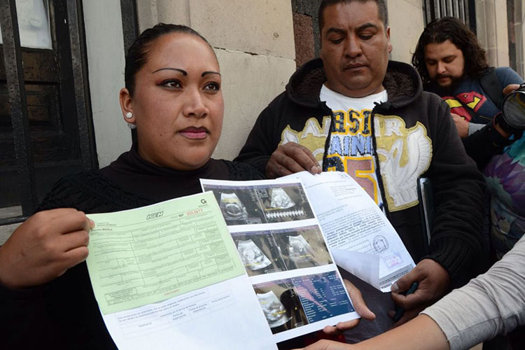 Pierde a su bebé en hospital de Toluca; acusa de negligencia