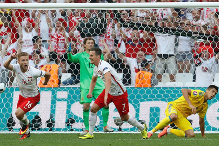 Polonia confirma su pase a octavos y enfrentará a Suiza