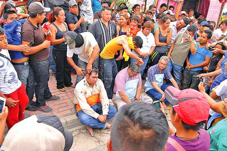 CNTE se dice infiltrada, pero avala violencia; cae agresor de maestras