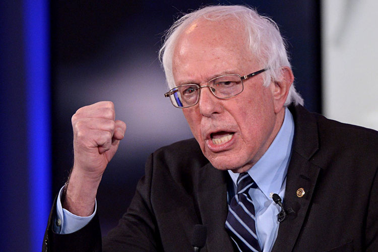 Sanders tunde a medios por proclamar la nominación de Clinton