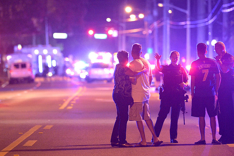 Al menos 50 muertos en tiroteo en club gay en Orlando; El peor en la historia de EU