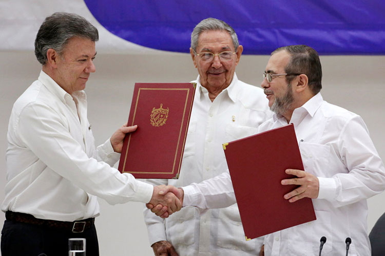 Plebiscito, el último escalón para la paz o la guerra en Colombia