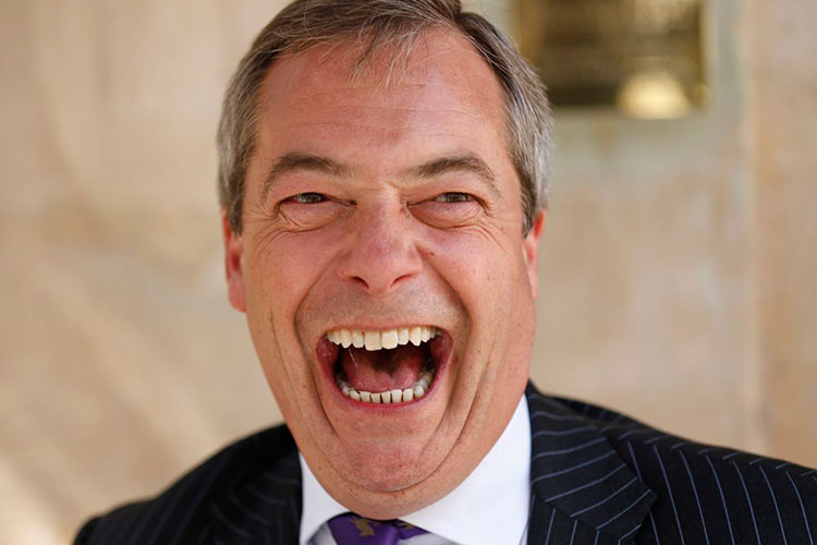 Líder derechista británico renuncia tras lograr el ‘Brexit’