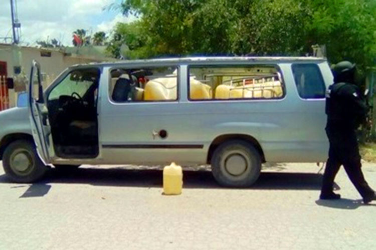 Aseguran 250 litros de gasolina presumiblemente robada