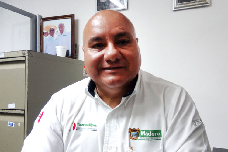 Protección Civil brinda apoyo a planteles escolares