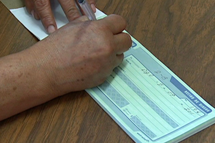 Cobro de cuotas escolares, insensibilidad de Directores: PT
