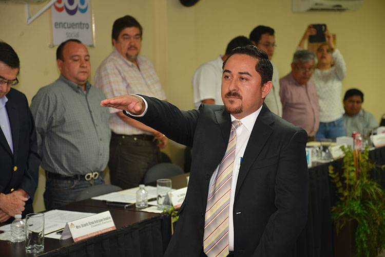Traslada Issste mil 300 pacientes por año en Tamaulipas.