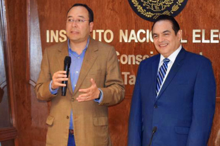 Toma protesta nuevo presidente del INE en Tamaulipas