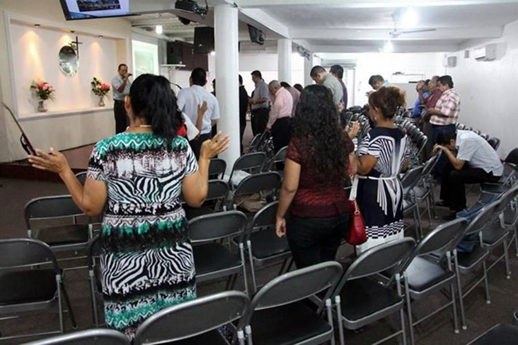 Síntesis Se buscan buenos asesores para Andrés Zorrilla…