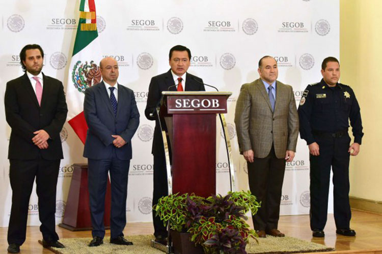 Osorio Chong anuncia salida del Comisionado General Enrique Galindo #Video