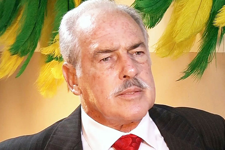 Andrés García sufre parálisis en 95% del cuerpo
