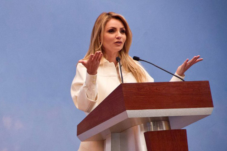 Rivera usa lujosa propiedad de posible contratista del gobierno: The Guardian