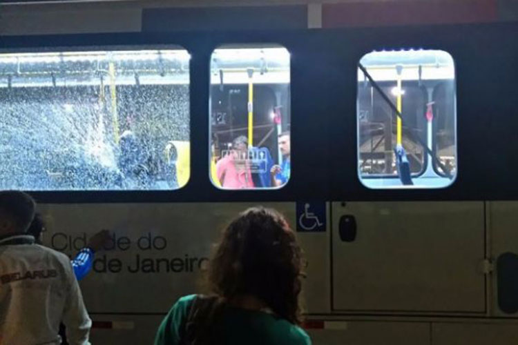 Atacan a policías y periodistas que cubren los Olímpicos