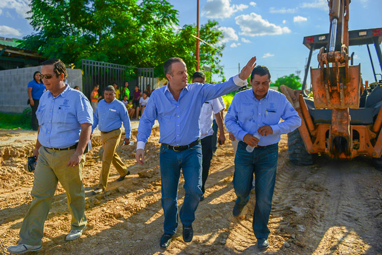 Canturosas trabaja sin descansar; Inagura de 6 a 12 obras