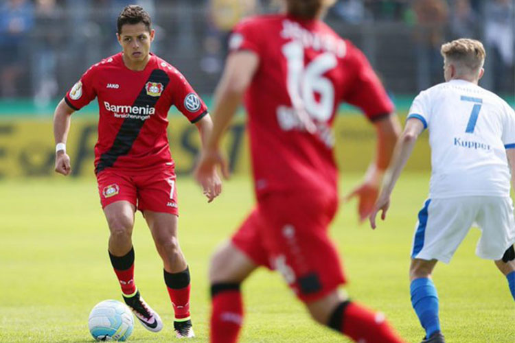 ‘Chicharito’ se fractura la mano; Estará de baja 2 semanas