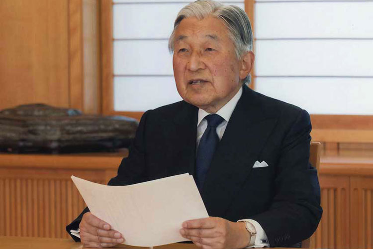 Emperador Akihito quiere dimitir al trono
