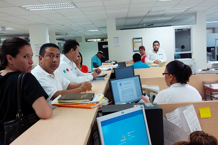 Analizará próxima legislatura eliminar el pago de tenencia, asegura Carlos García