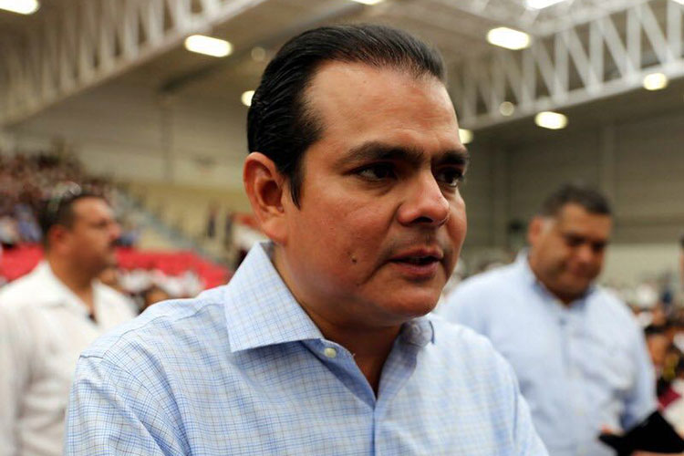 Confirma Enrique Rivas está listo su equipo de transición
