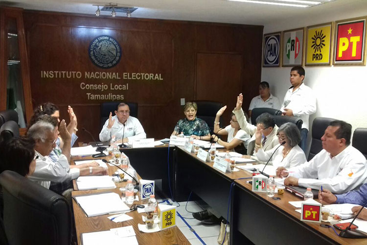 Inicia entrega-recepción en el INE local