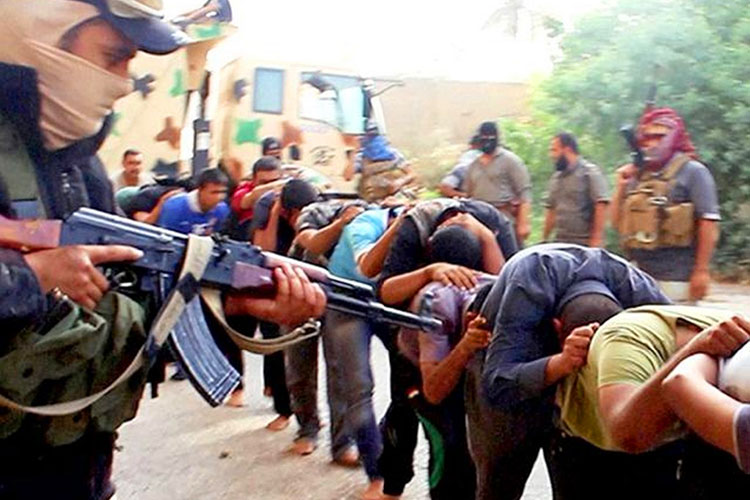 Irak ejecuta a 36 por colaborar con el EI en masacre