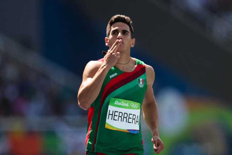 Carlos Herrera se clasifica a semifinal de 200 metros