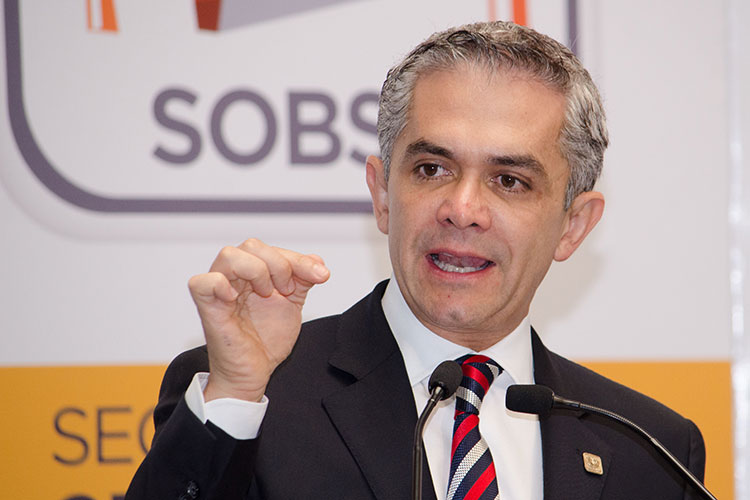 Mancera plantea frente progresista