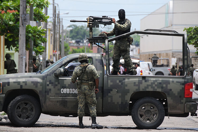 Rescatan militares a 17 secuestrados en Nuevo Laredo