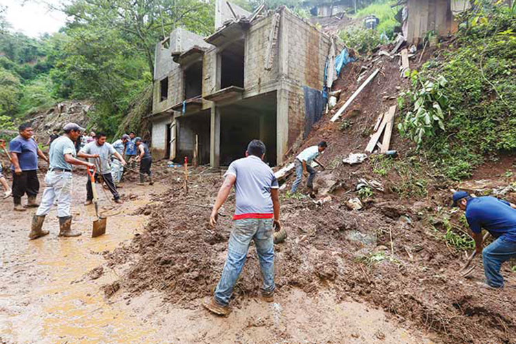 Suman ya 46 los muertos por ‘Earl’