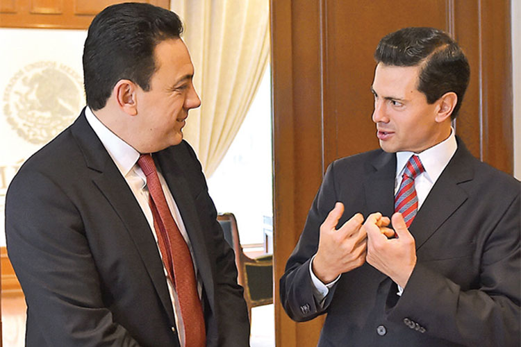 Peña Nieto recibe a Fayad en Los Pinos