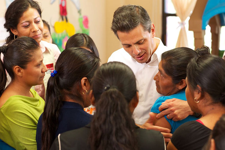 Descarta Peña Nieto cambios inminentes en su gabinete