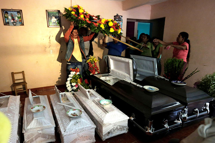 Asciende a 50 el número de muertos por ‘Earl’