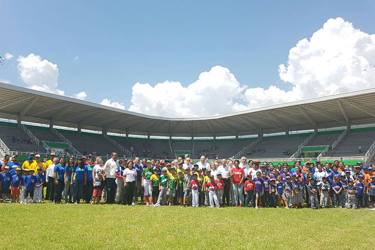 Play Ball: El Praxides abre en nueva casa