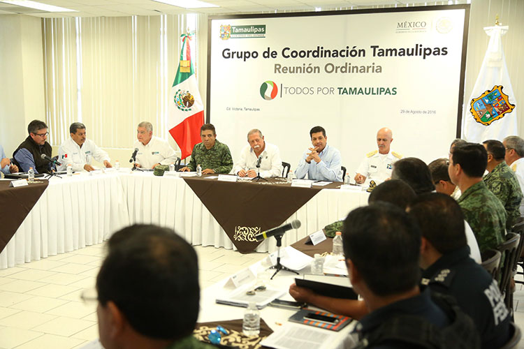 Presiden Gobernadores Torre Cantú y Cabeza de Vaca reunión de seguridad