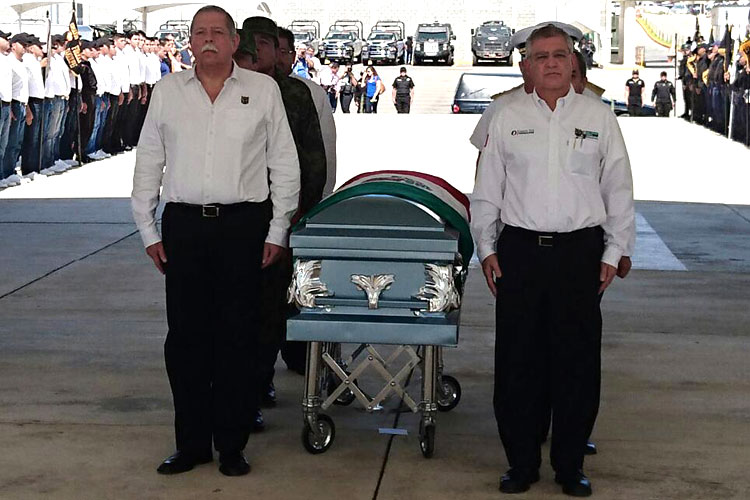Rinden homenaje a Policía Estatal Noé Yáñez