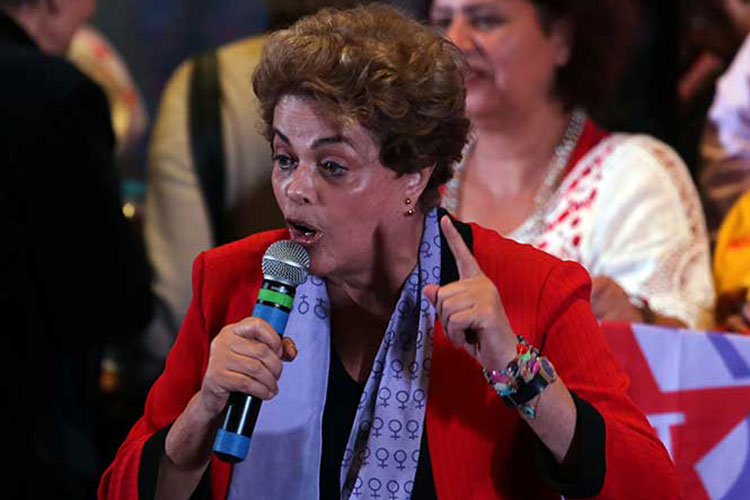 Aprueban juicio político contra Rousseff