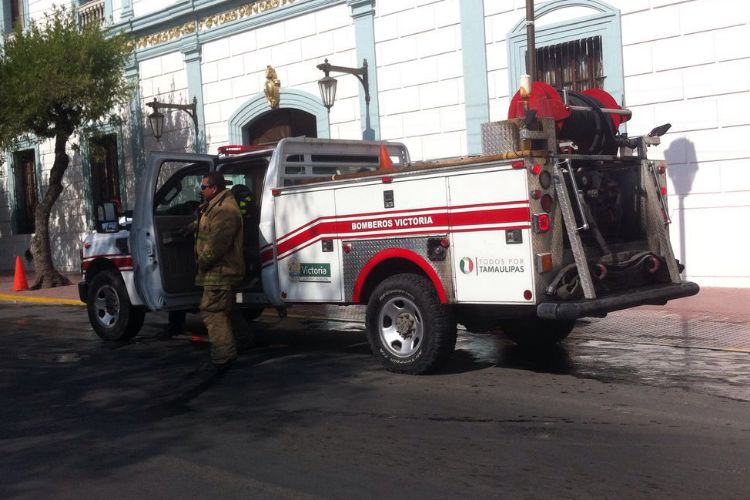 Evacúa ayuntamiento 146 personas en simulacro de incendio