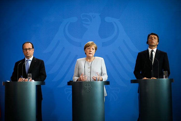 Merkel, Hollande y Renzi buscan reactivar la UE