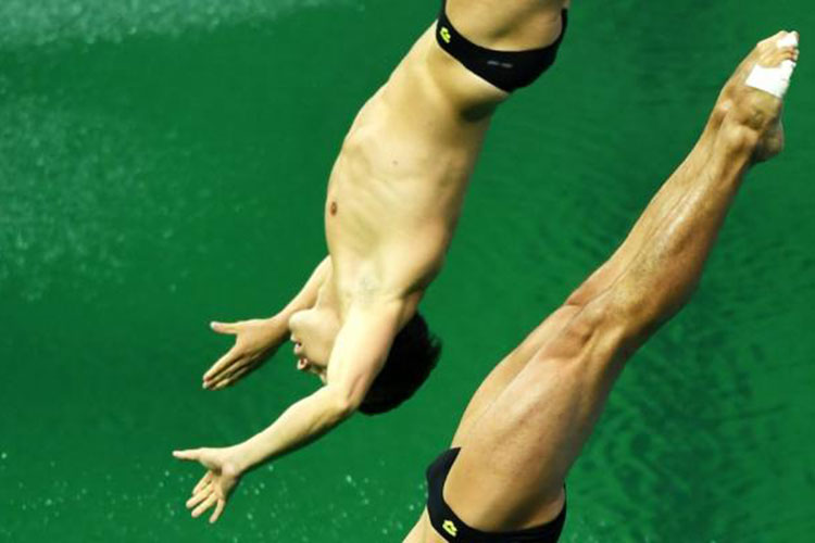 Cerrada piscina por mal olor y agua verde en Río 2016