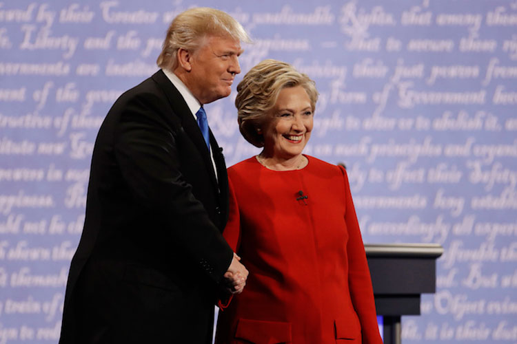 Hillary gana con propuestas; Trump ataca