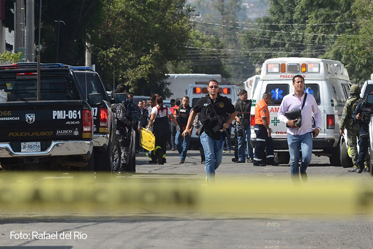 Hombre armado ataca a personal de la Fiscalía de Jalisco