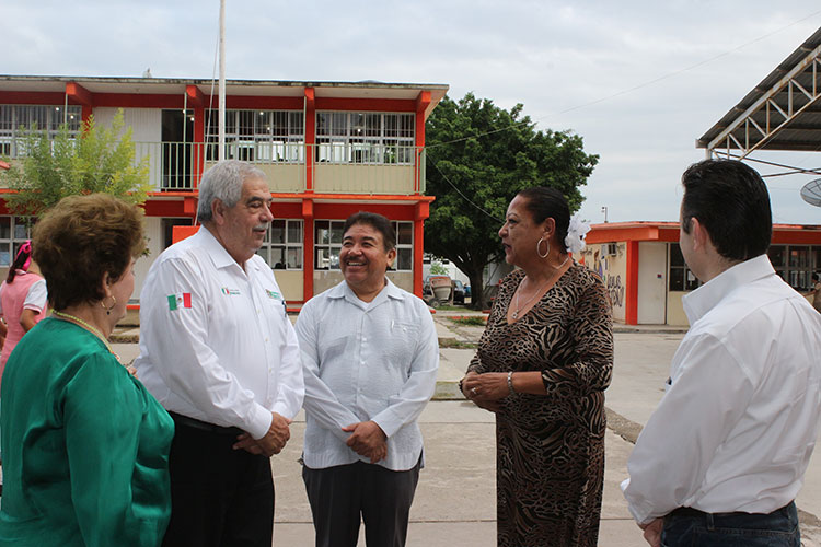 Encabeza alcalde jornada de seguridad en instituciones educativas