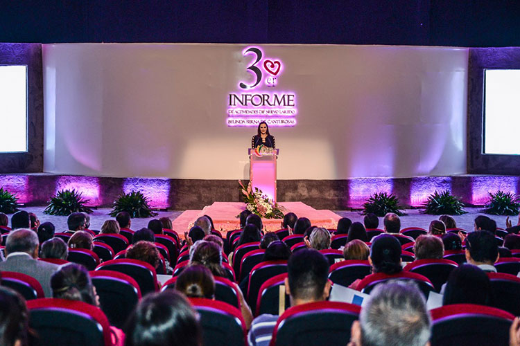 Presenta Belinda Serna de Canturosas tres años de acciones con amor