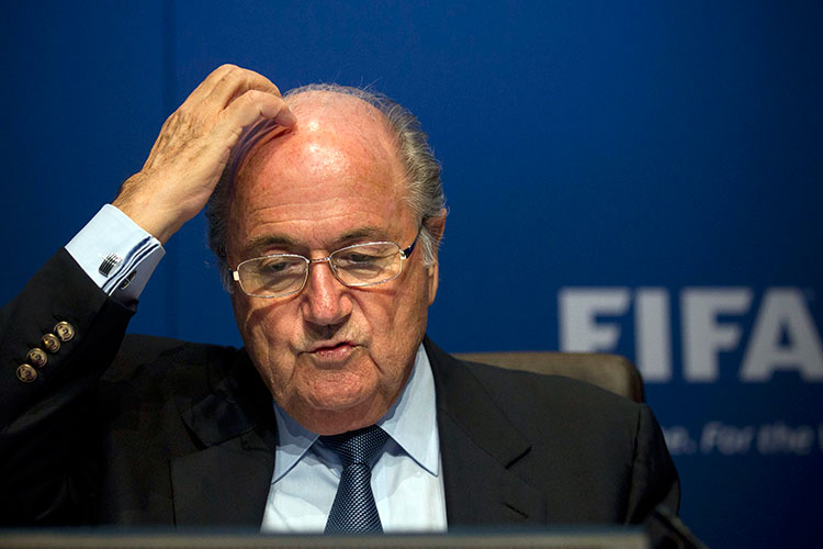 FIFA abre expediente contra Blatter por corrupción y sobornos
