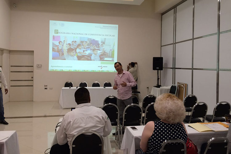 Capacitan a directores para privilegiar convivencia sana y pacífica