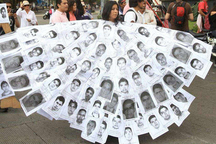La PGR, con 40 sitios de búsqueda para el caso Iguala
