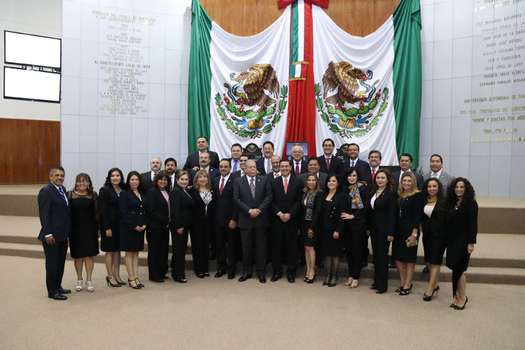Reconoce Congreso avances y logros de Egidio Torre Cantú