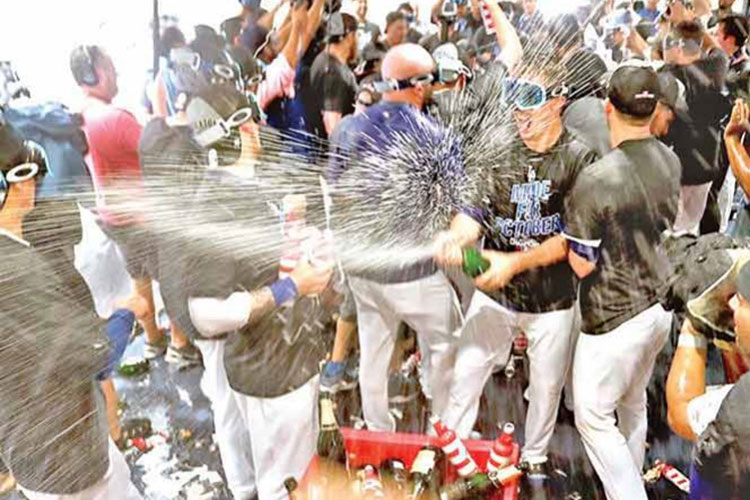 Dodgers suma su cuarto título divisional en fila