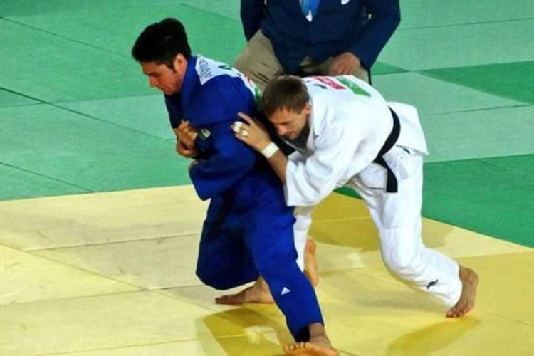 Eduardo Ávila gana medalla de plata para México en Paralímpicos