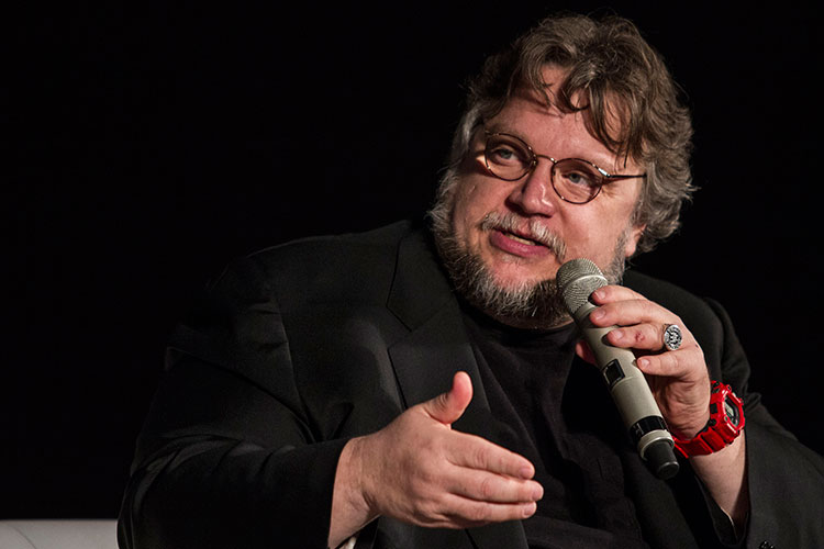 Guillermo del Toro pide esclarecer asesinato del cineasta León Serment