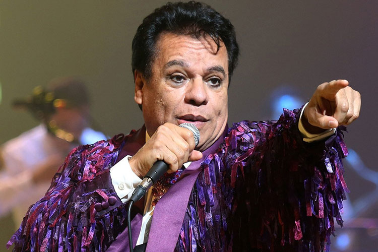 Juan Gabriel tendrá funeral privado en Ciudad Juárez; Homenajeado en México